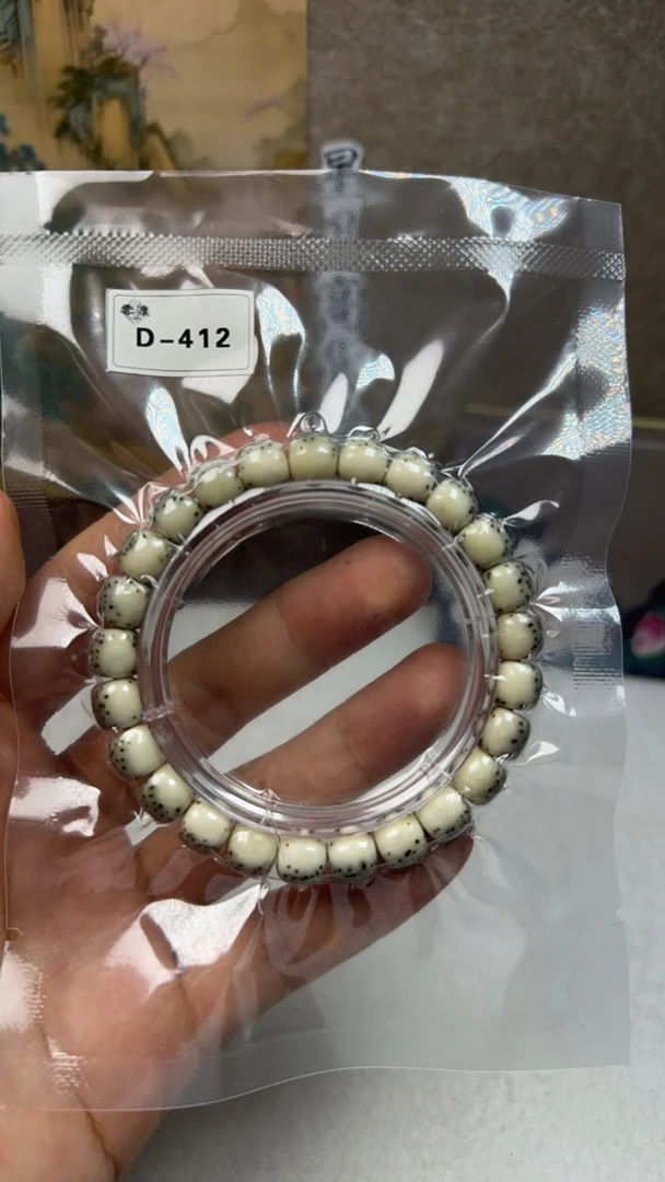D412原生态石玉料绿背河豚9x8