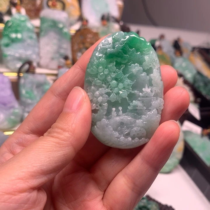 颈饰未镶嵌翡翠吊坠