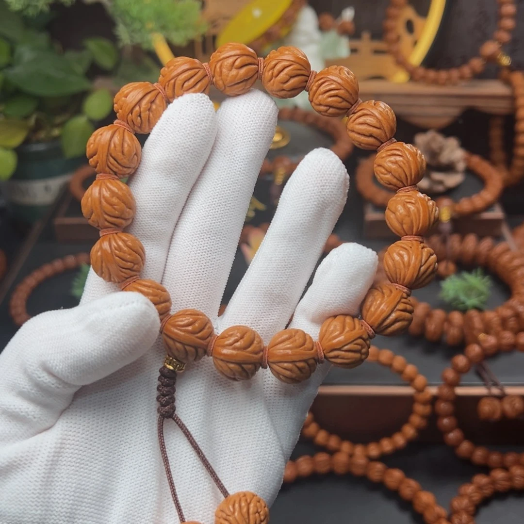 吊坠桃核1.5祥云手持