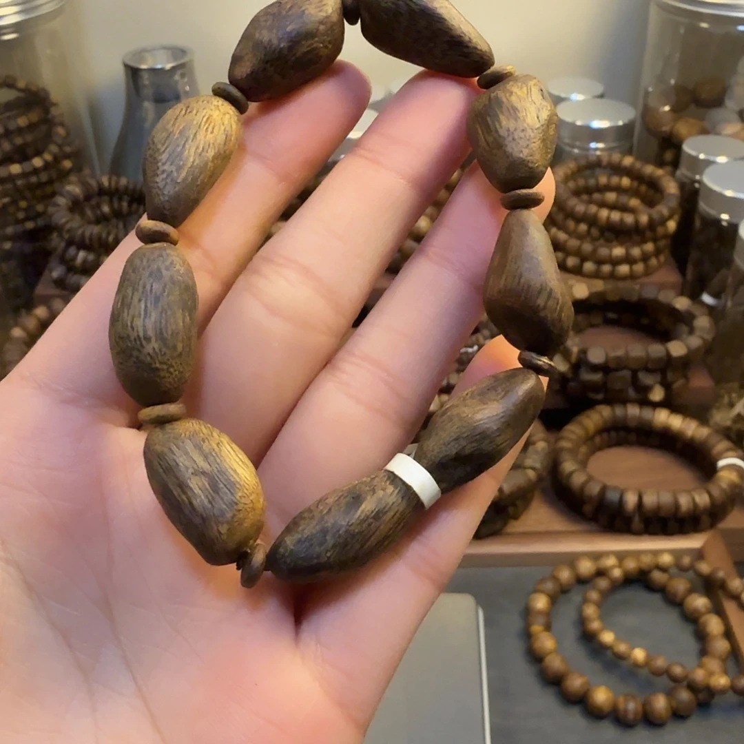 霖***儿沉香沉香香囊1.3树钉老料12.5g 多样性发一