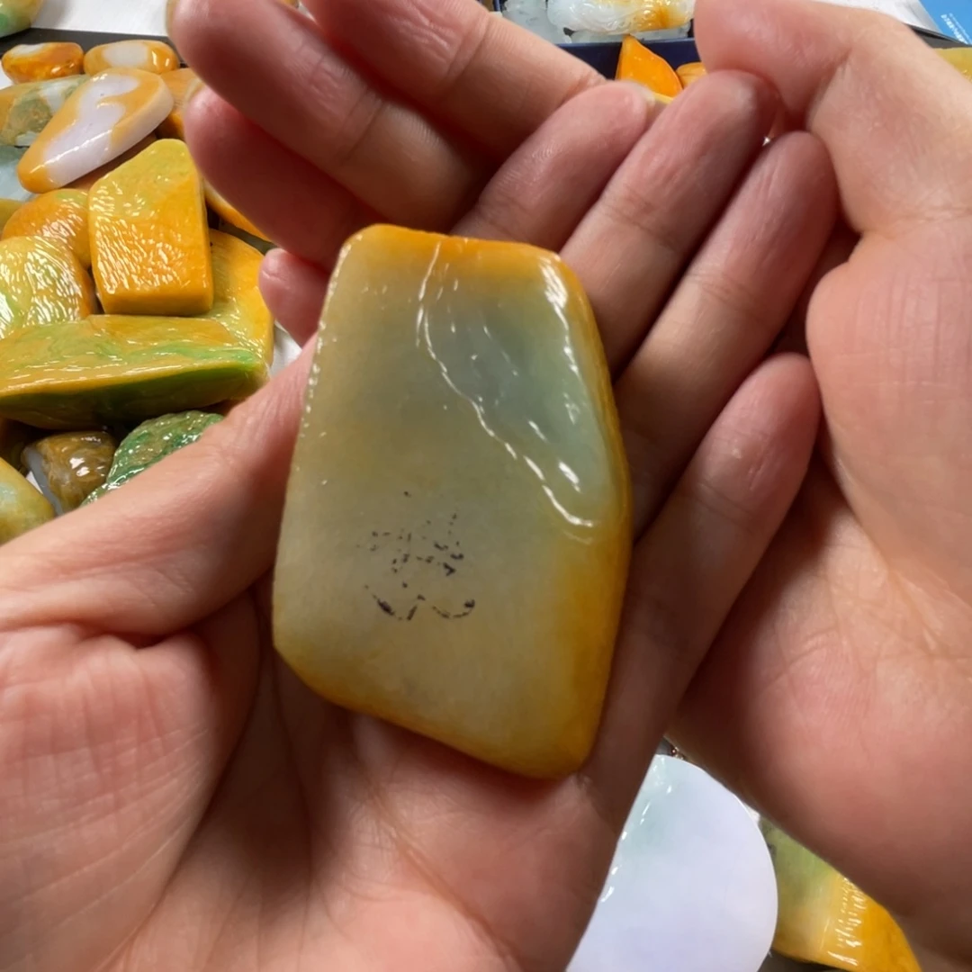【闪购商品】未镶嵌定制翡翠香**化翡翠