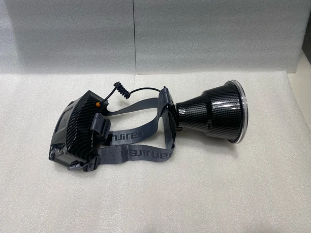 主播同款头灯灯珠电池带电量显示碳纤维强光，可调节亮度