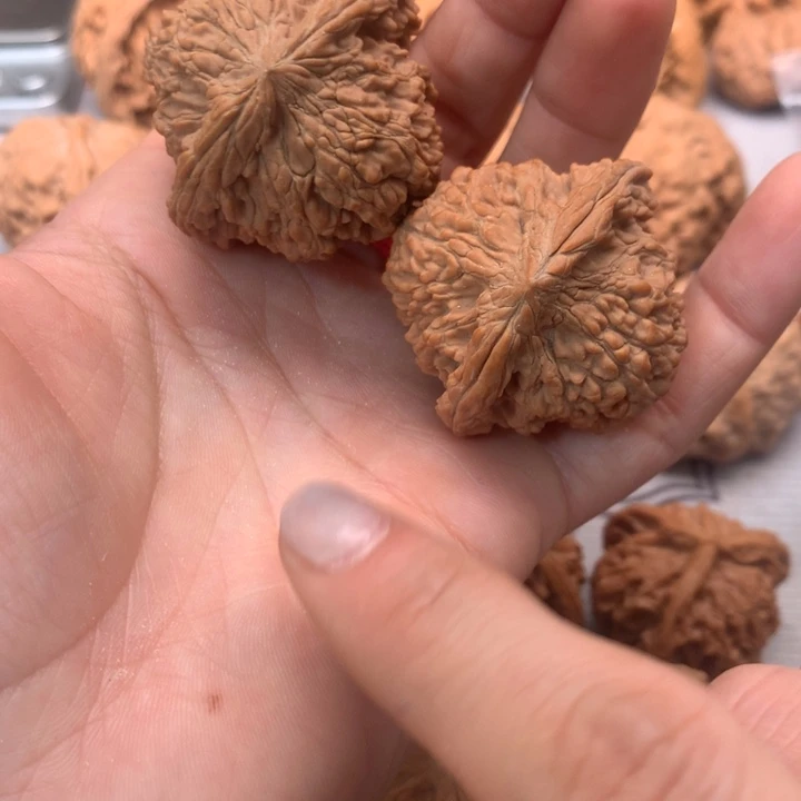 文玩核桃把件全品满天星40