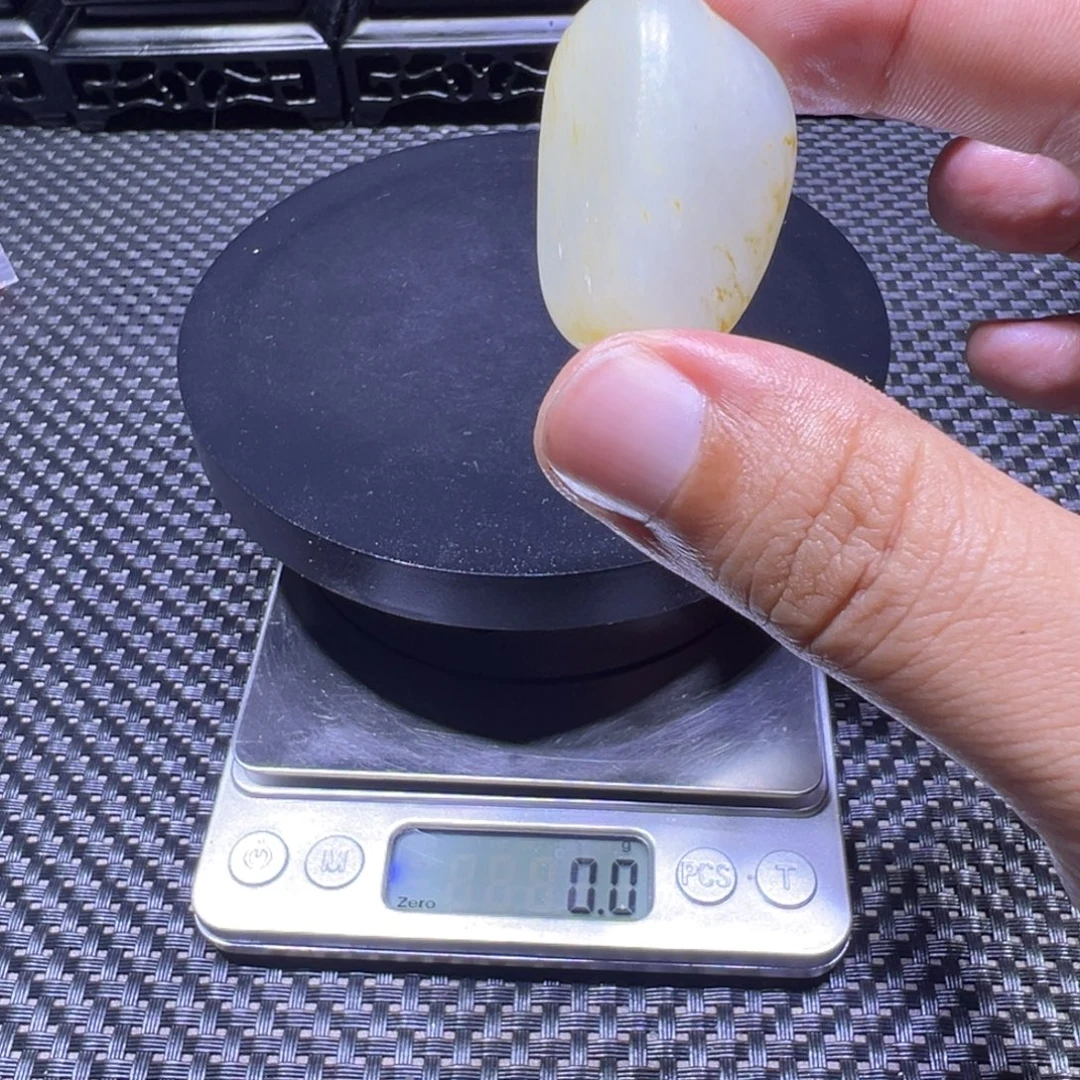 吊坠(不含链)未镶嵌和田玉（子料）24