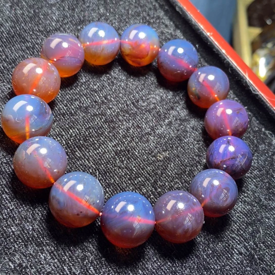 琥珀未镶嵌裸石。。。