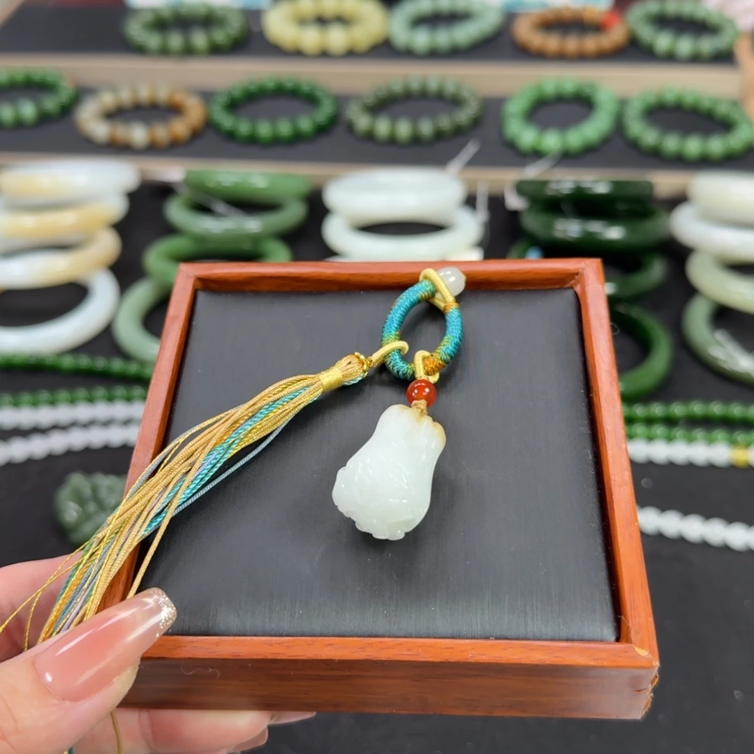 和田玉未镶嵌吊坠(不含链)