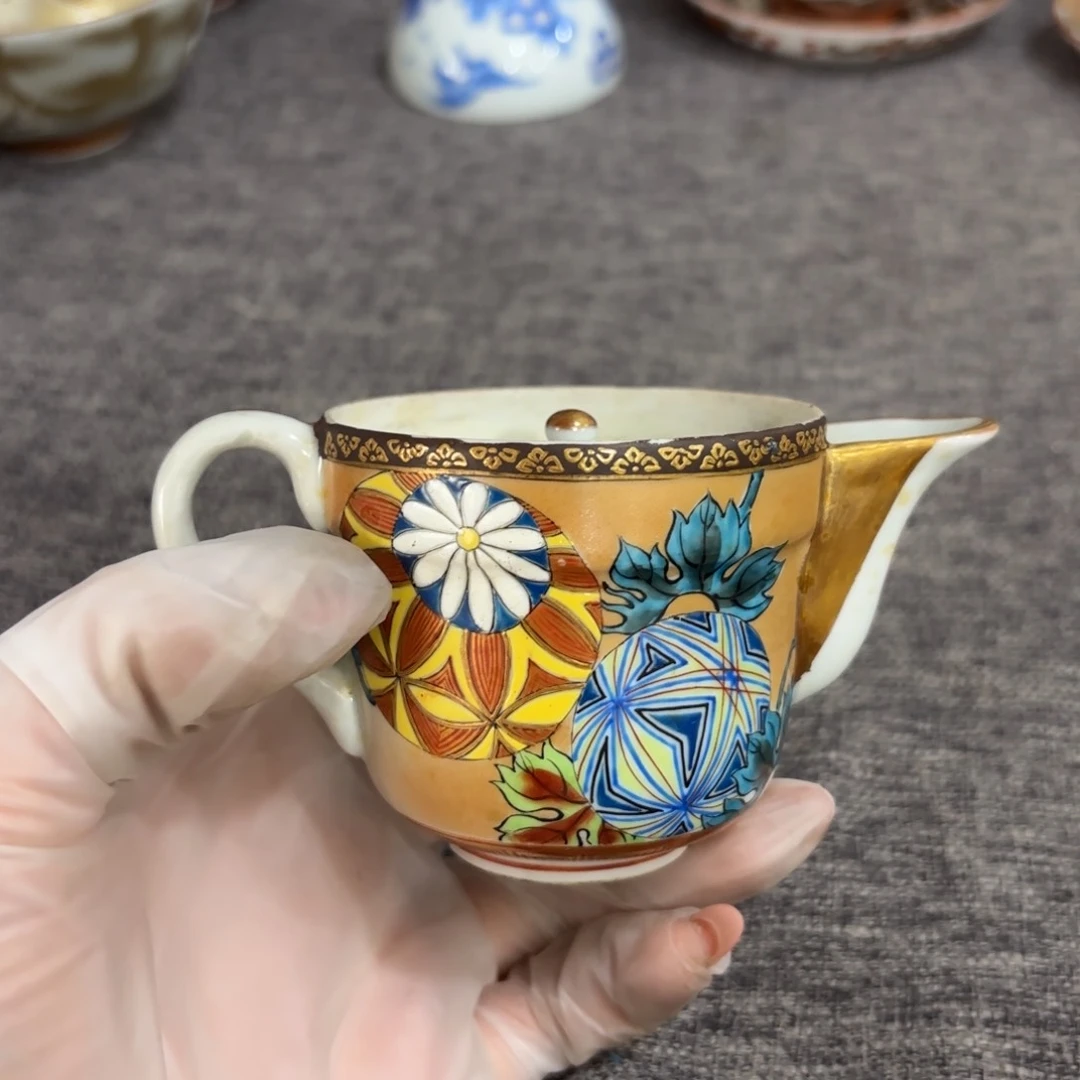 瓷片非常好看的花瓶