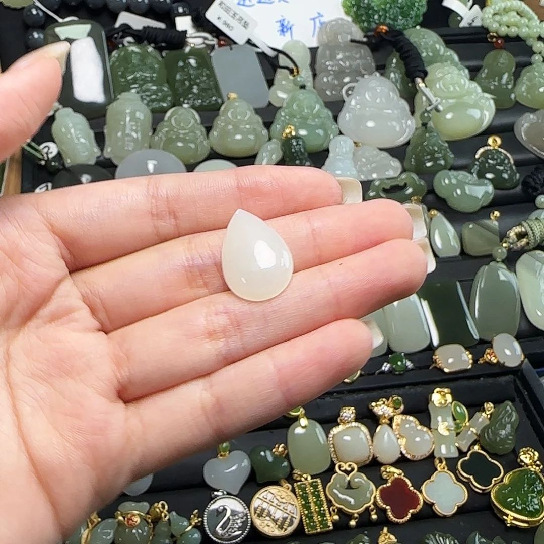 颈饰未镶嵌和田玉送链子送绳