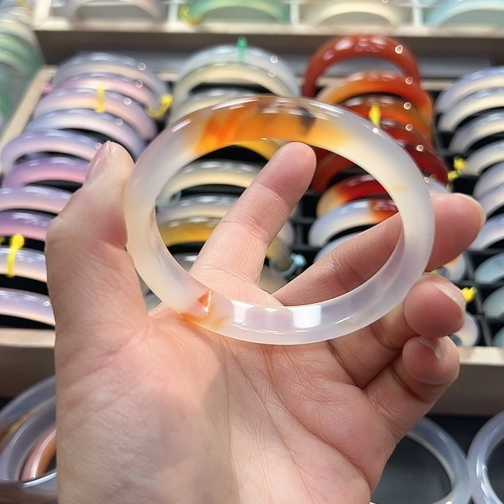 玛瑙/玉髓手镯未镶嵌