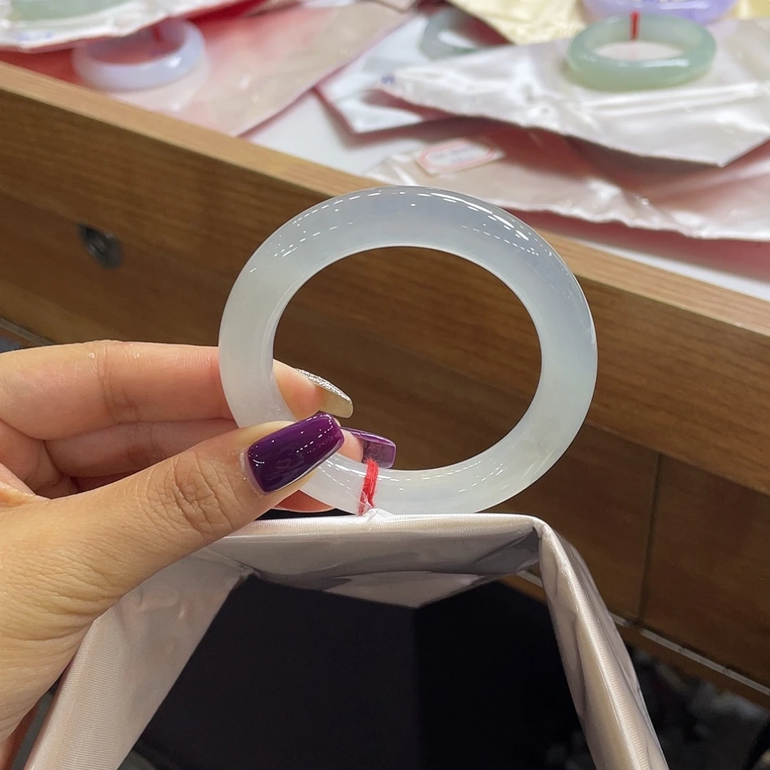 翡翠未镶嵌手镯40 号链接