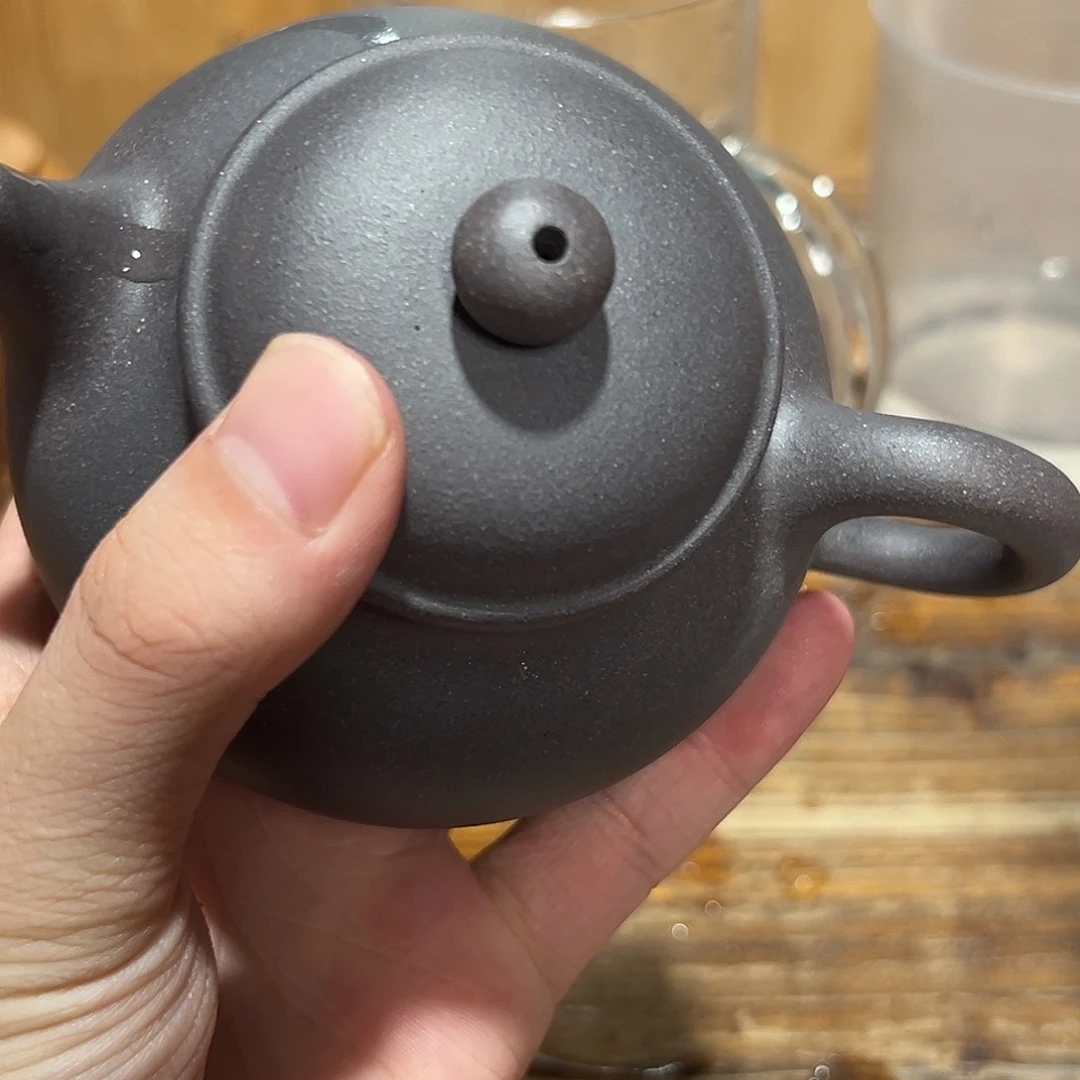 茶壶紫砂紫砂的味道很