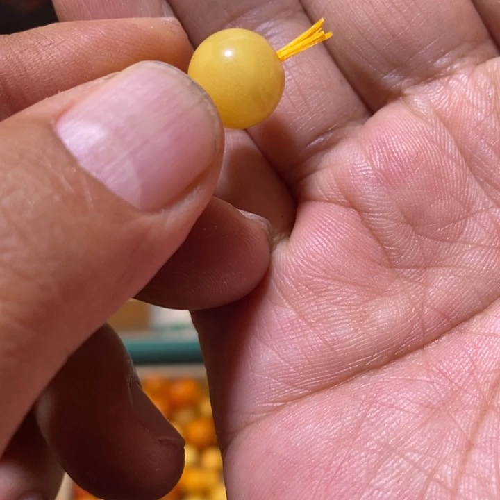 蜜蜡裸石未镶嵌配饰