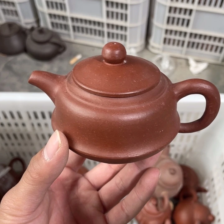 紫砂茶壶老厂紫砂壶一件。