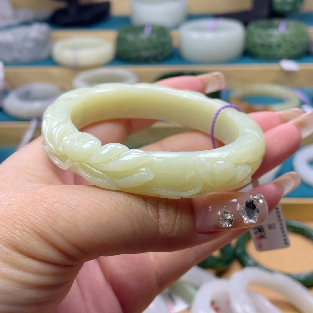 和田玉手镯未镶嵌17