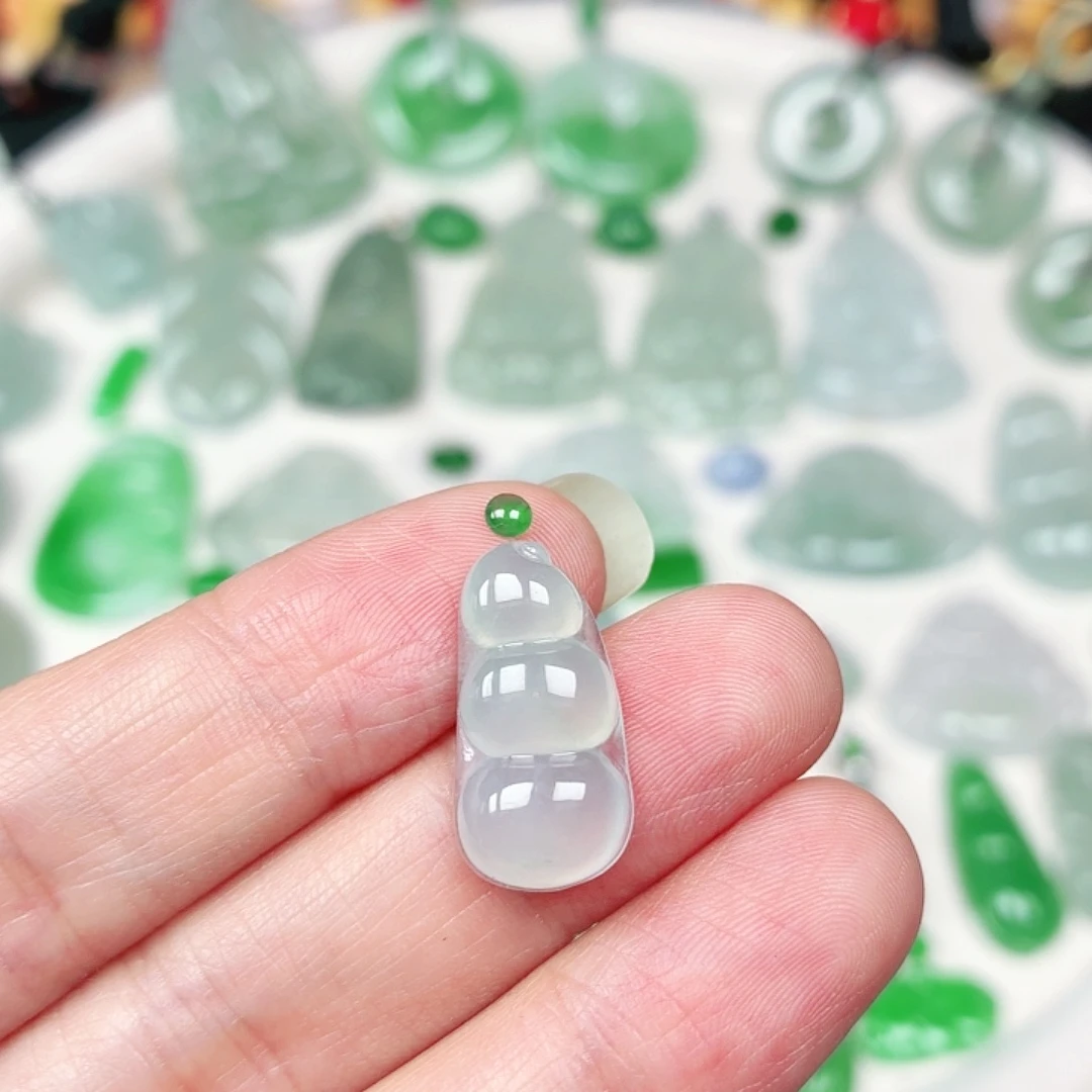 翡翠未镶嵌颈饰缅甸天然A货翡翠