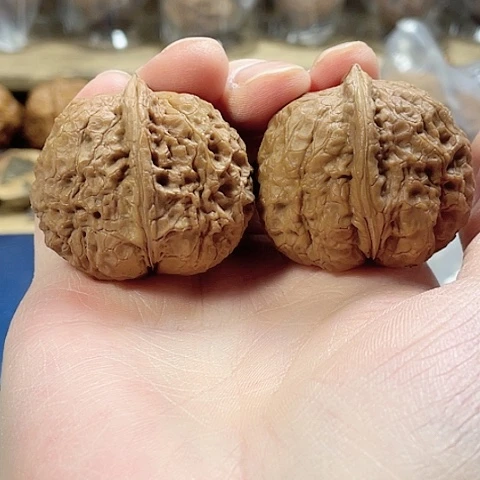 文玩核桃把件闷尖罗汉带彩40