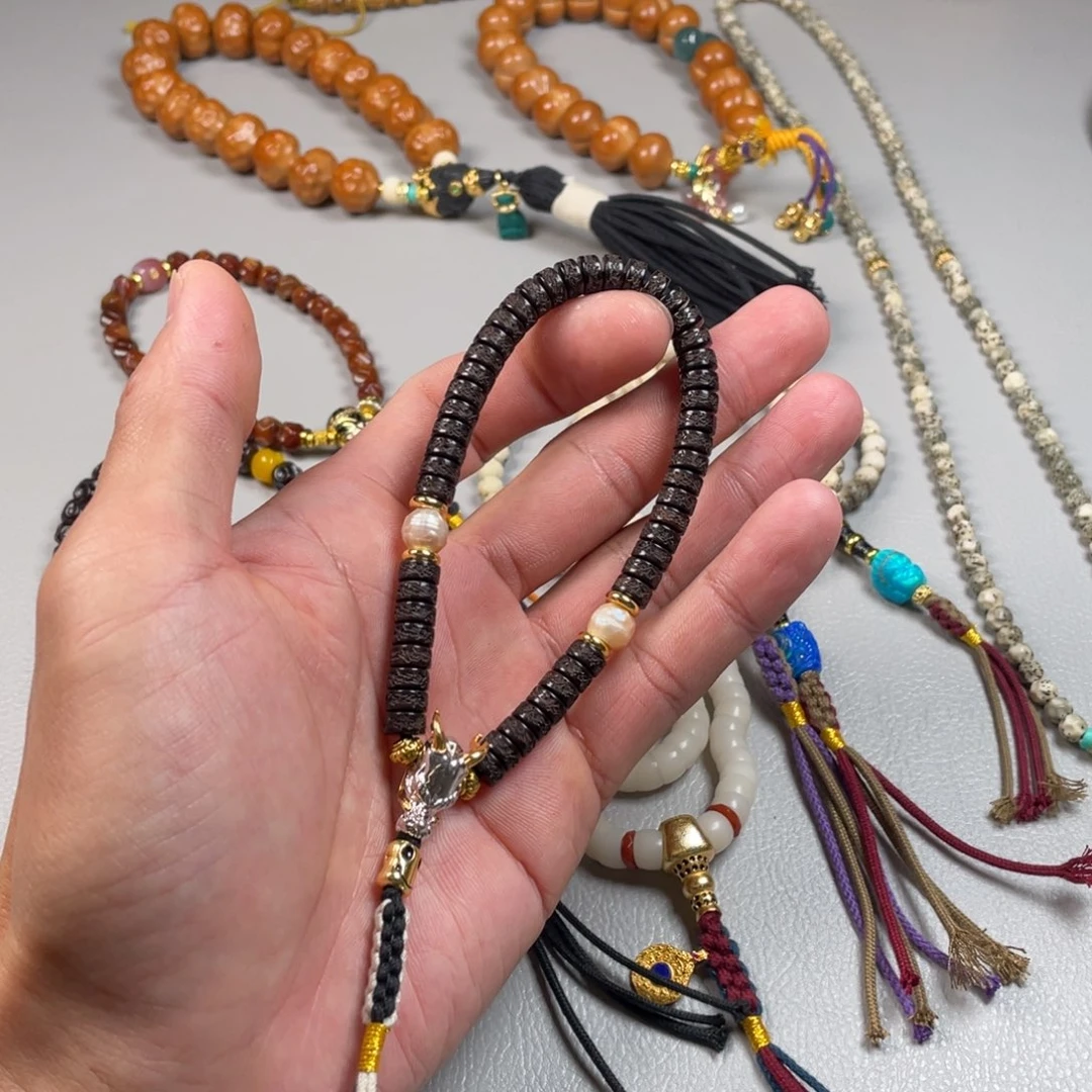 吊坠椰蒂，。。。。。。。。。。。。