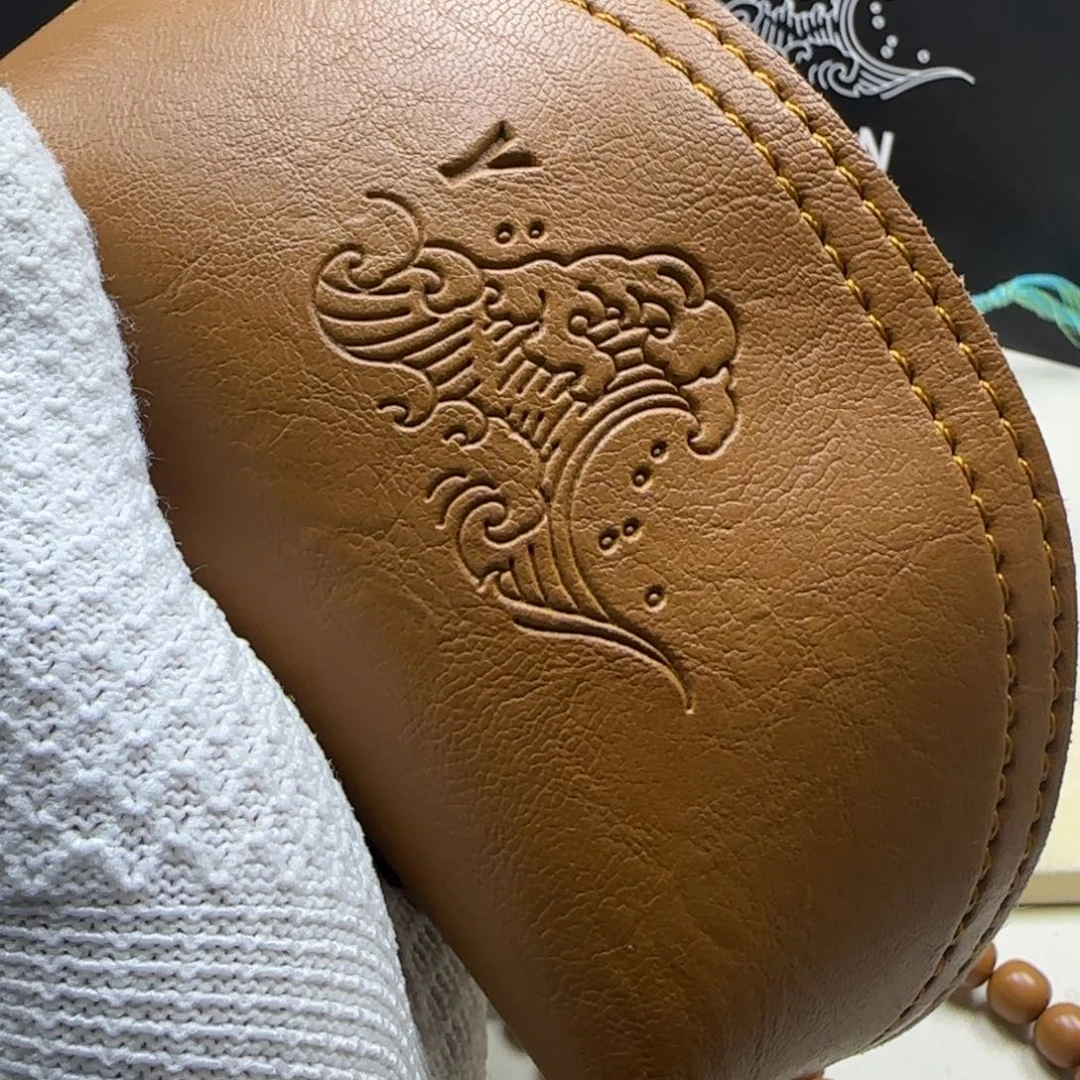 孫***.吊坠猴头核桃文玩包