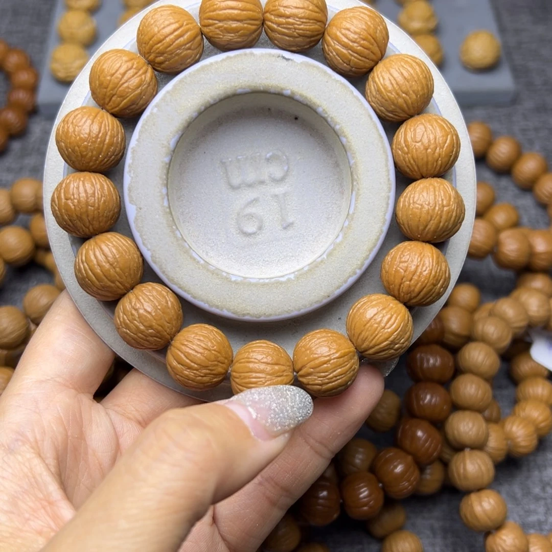 猴头核桃手串大***、凤羽15卡三维同尺