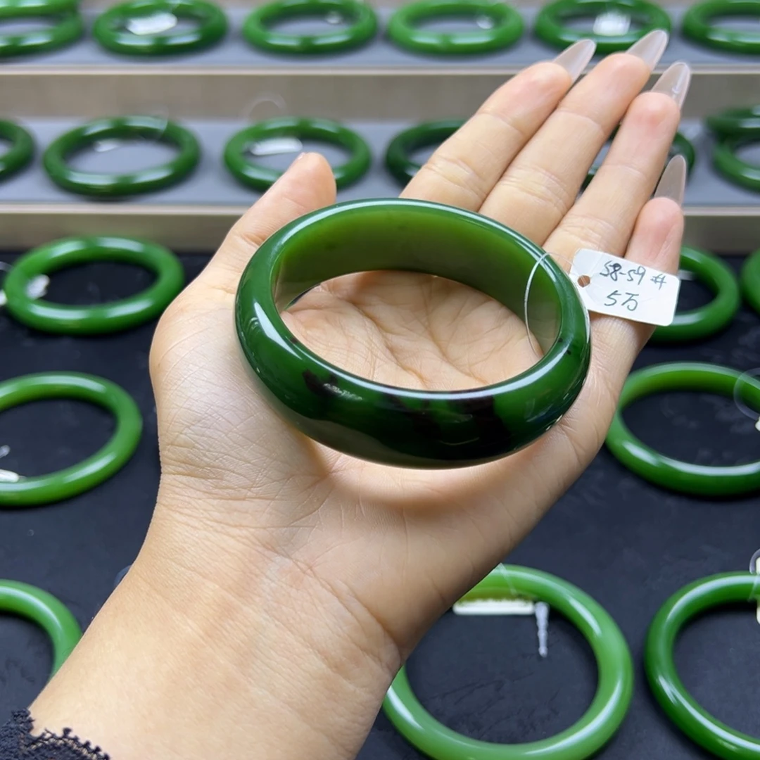 和田玉（碧玉）未镶嵌手镯