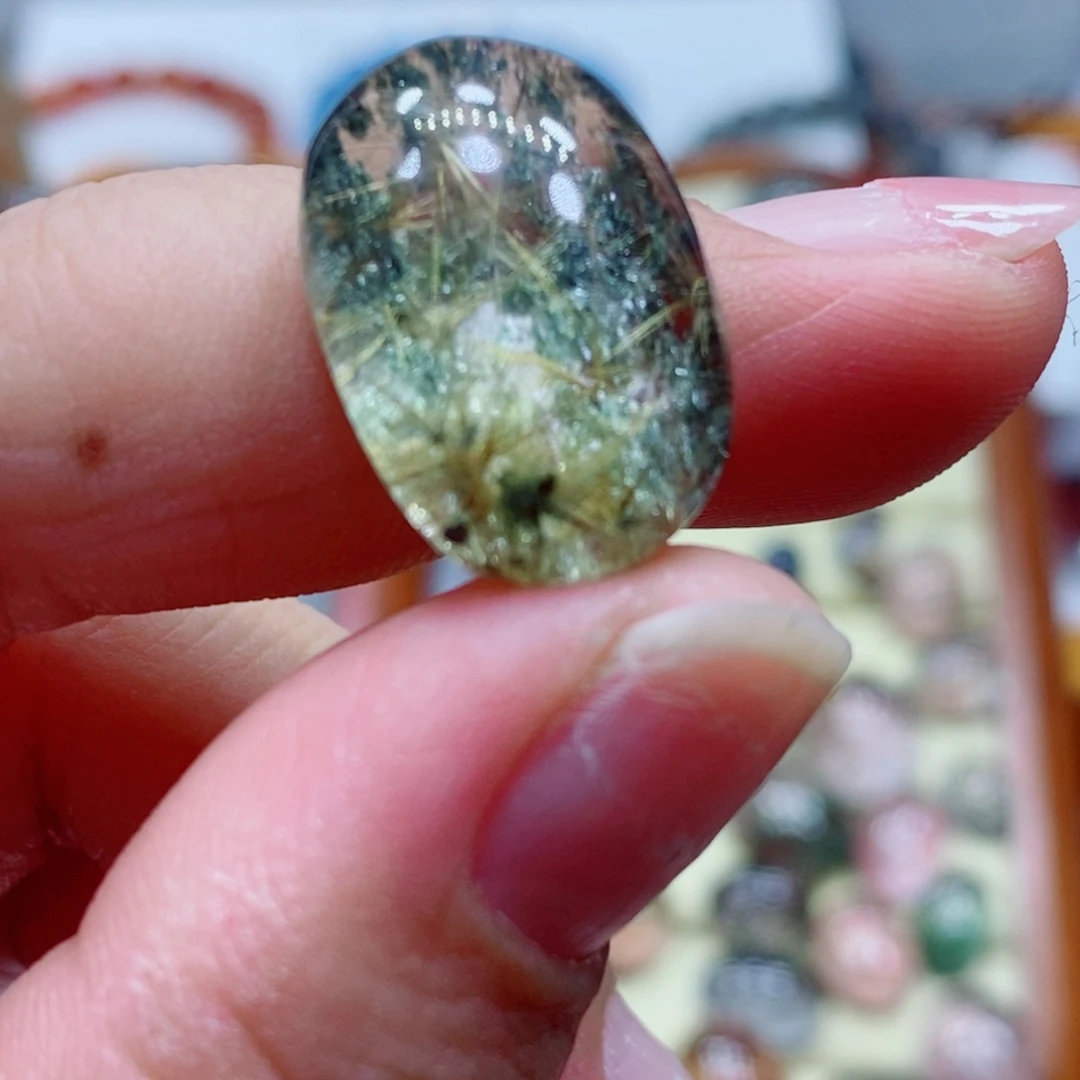 颈饰未镶嵌水晶小**?水晶