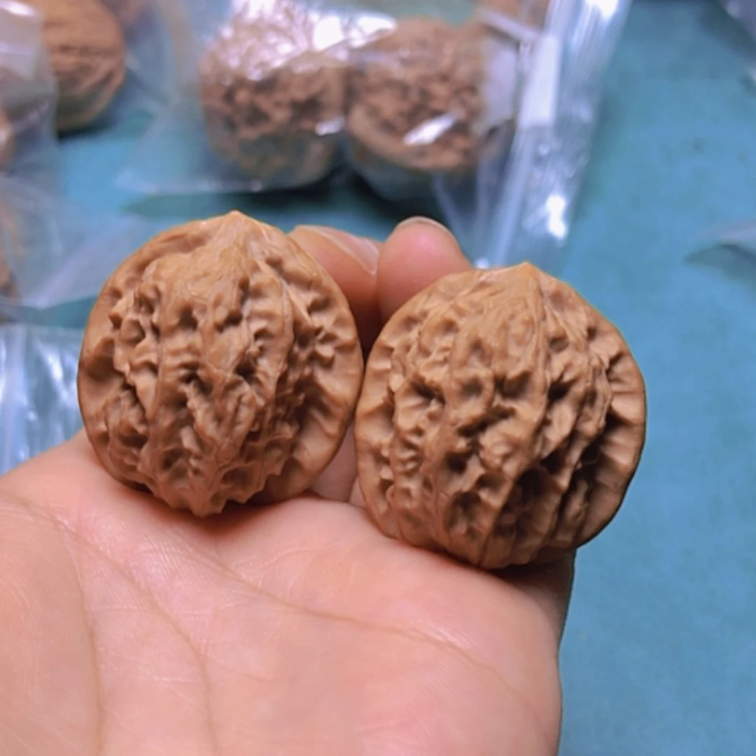【闪购商品】核桃摆件32天通宝修尖