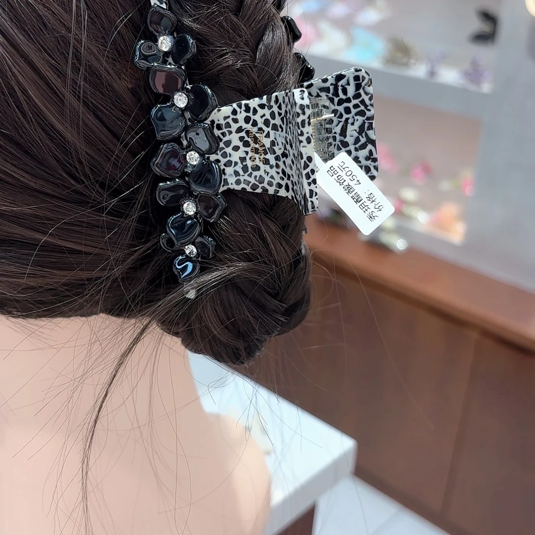 皮质非金属抓夹一个