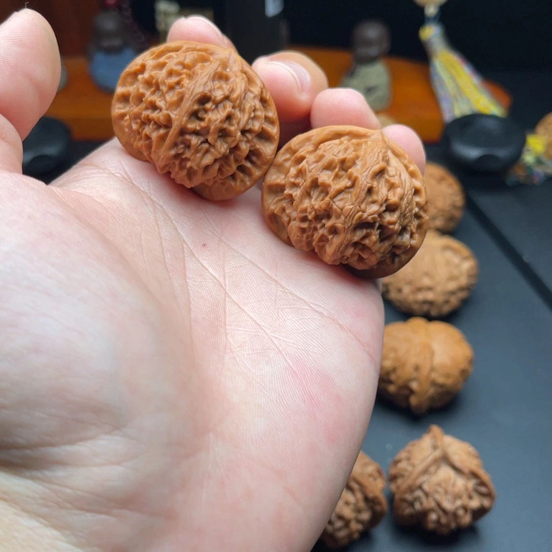 把件文玩核桃42桃心宫灯打底