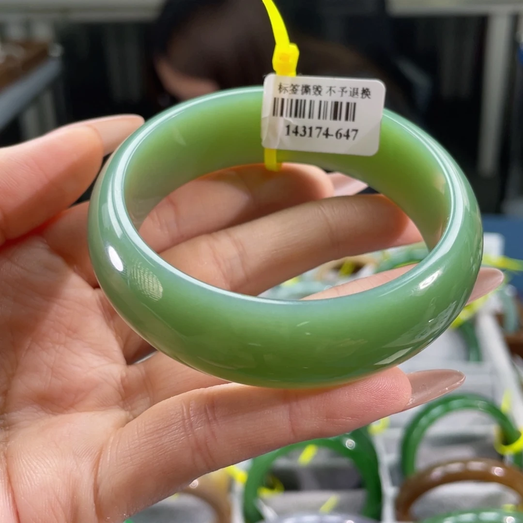 未镶嵌手镯和田玉口径58