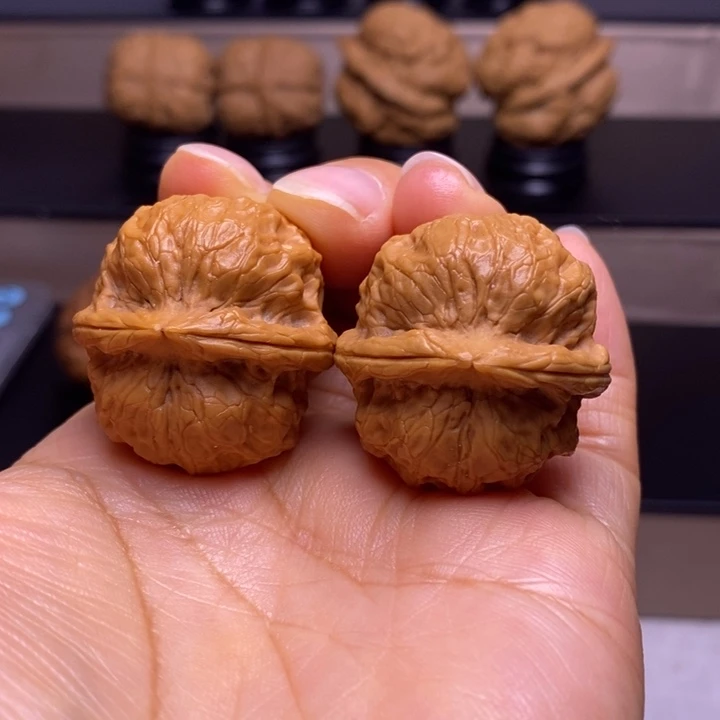 把件文玩核桃粗筋铁地雷51