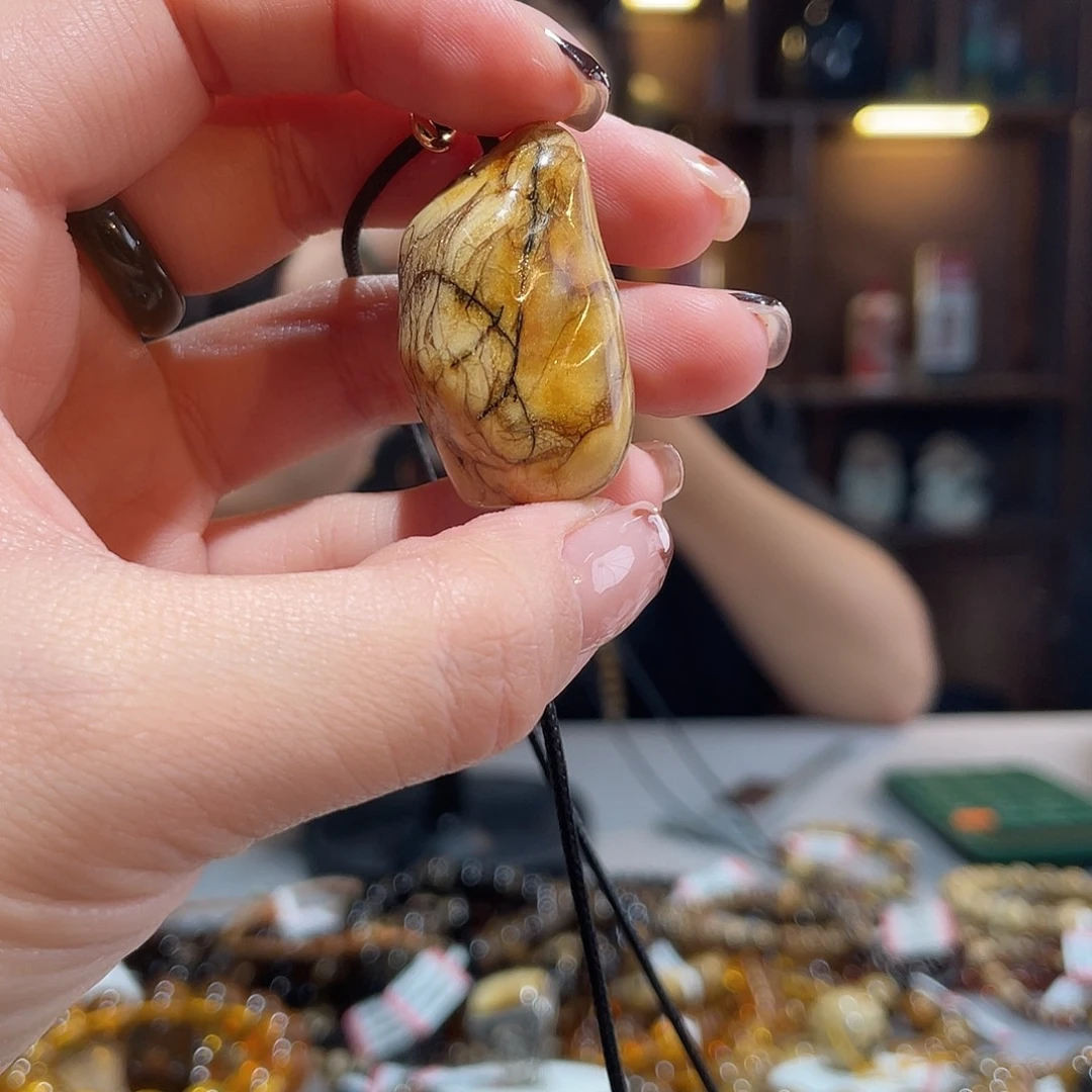 琥珀未镶嵌手链干白