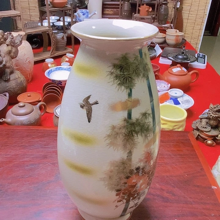 精美家用花瓶一客