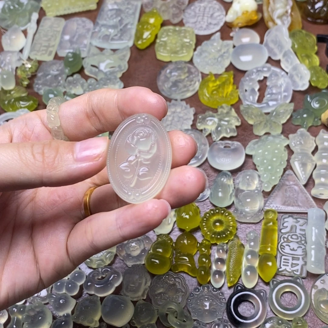 蛇纹石玉合金颈饰