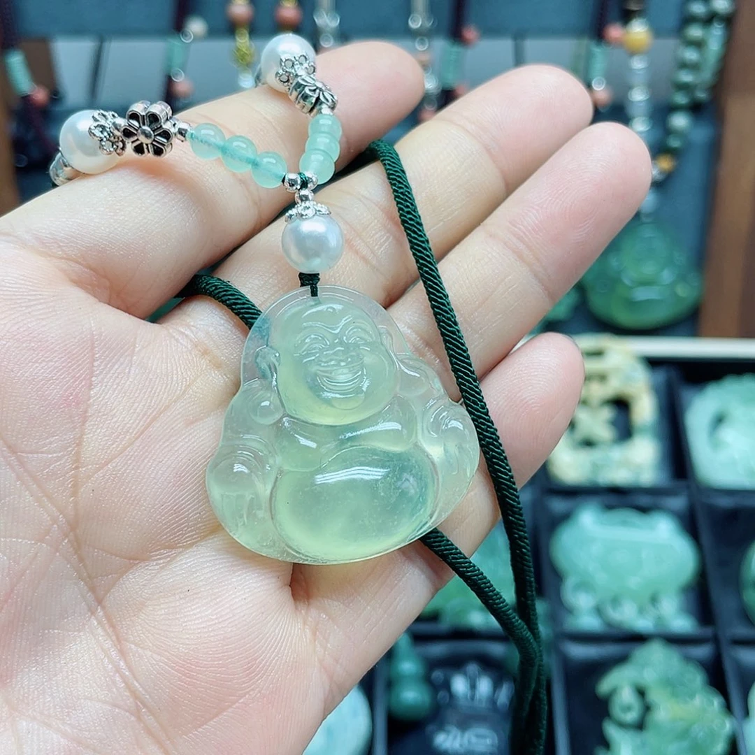 蛇纹石玉未镶嵌颈饰