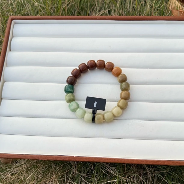 妙语堂-卡13美高梅汉堡珠菩提根手串-一物一拍