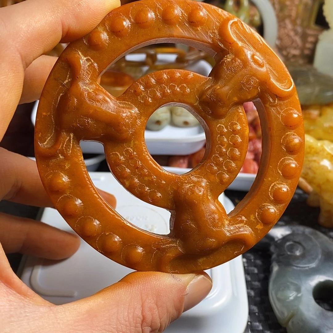 岫岩老玉（透闪石质玉）未镶嵌珠宝奇石