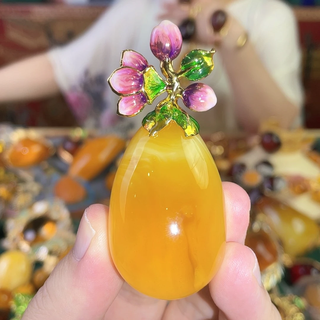 银S925镀金镶嵌吊坠(赠链)蜜蜡27克