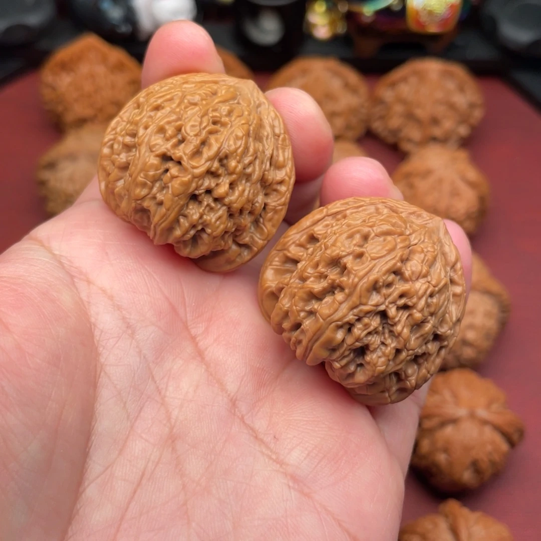 文玩核桃把件全品无修35红宝石