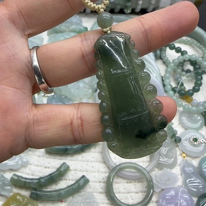翡翠未镶嵌手链竹节