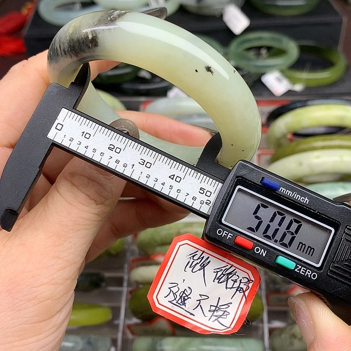 蛇纹石玉手镯未镶嵌334