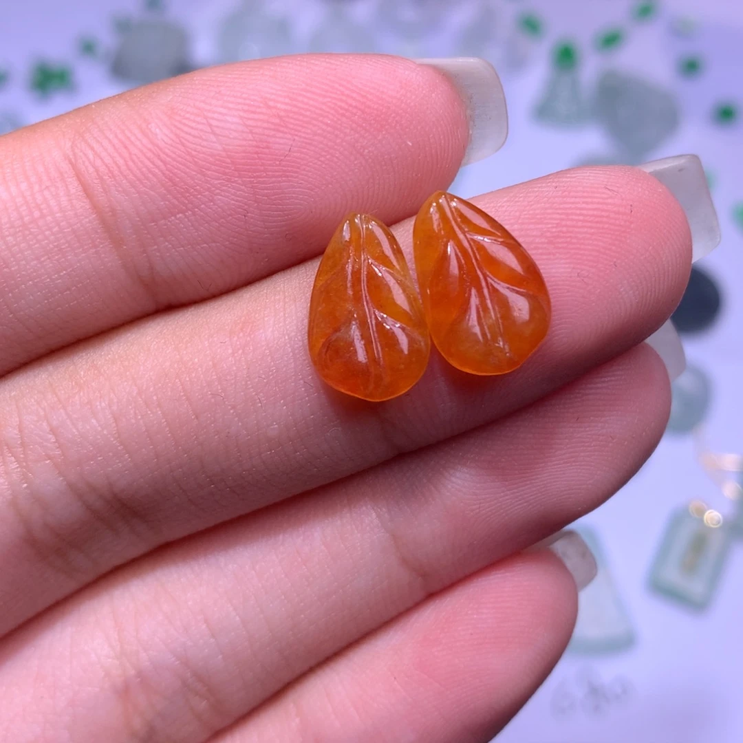 翡翠未镶嵌颈饰叶子