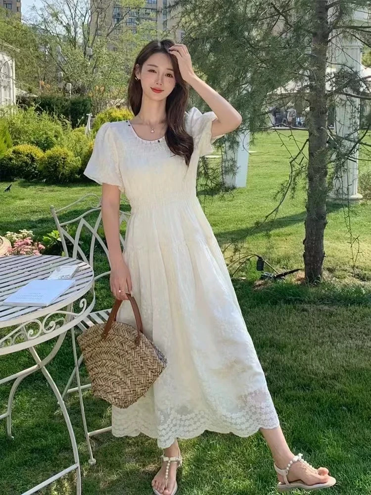 法式初恋温柔风刺绣连衣裙（851）