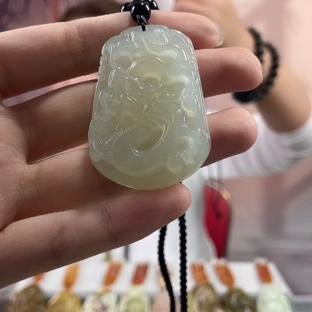 蛇纹石玉未镶嵌吊坠(赠链)