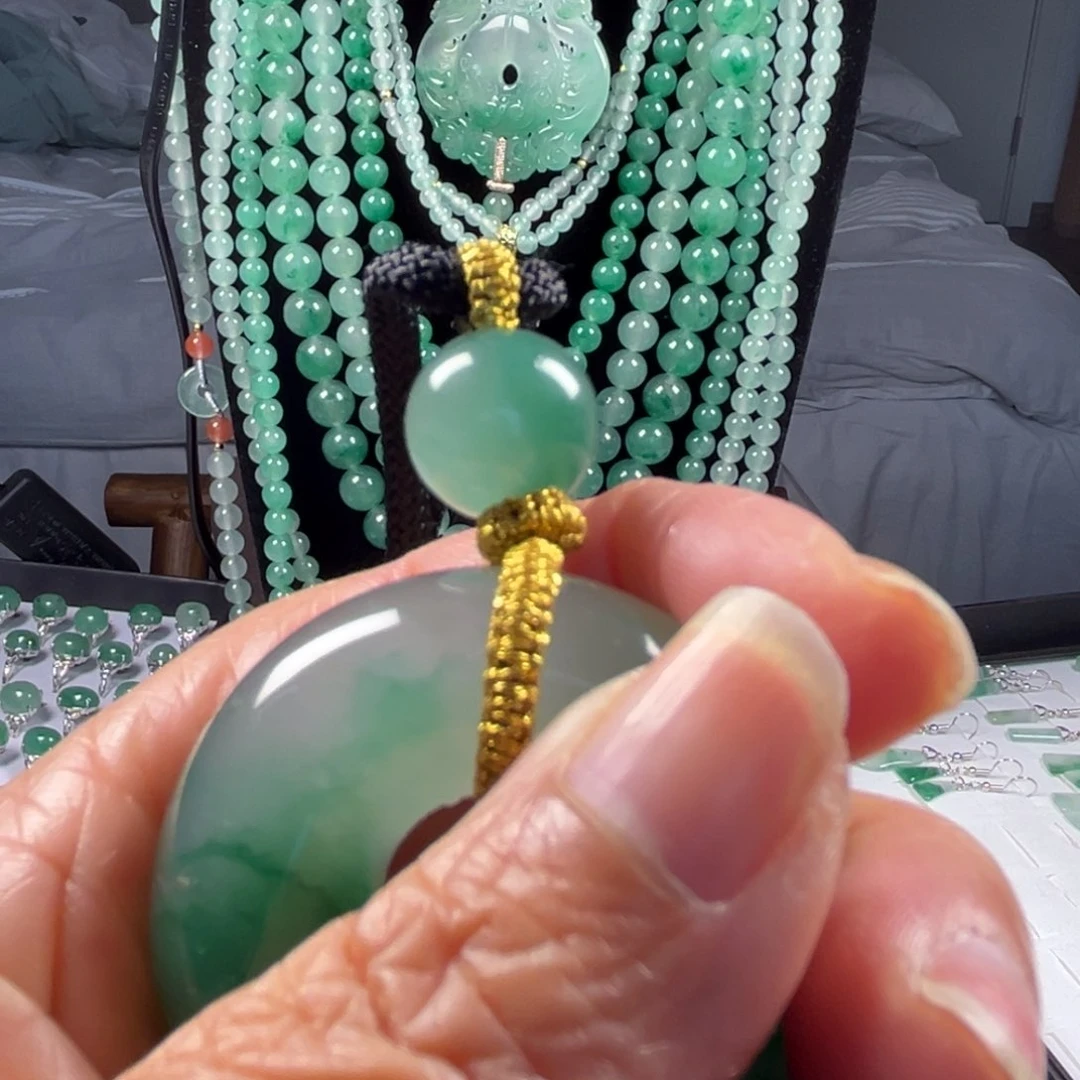 石英质玉吊坠(不含链)合金江