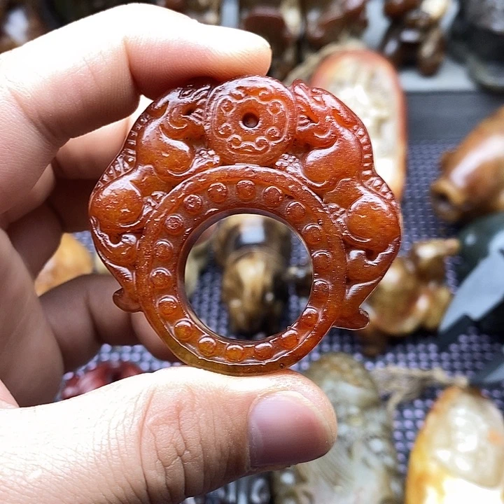 未镶嵌蛇纹石玉颈饰