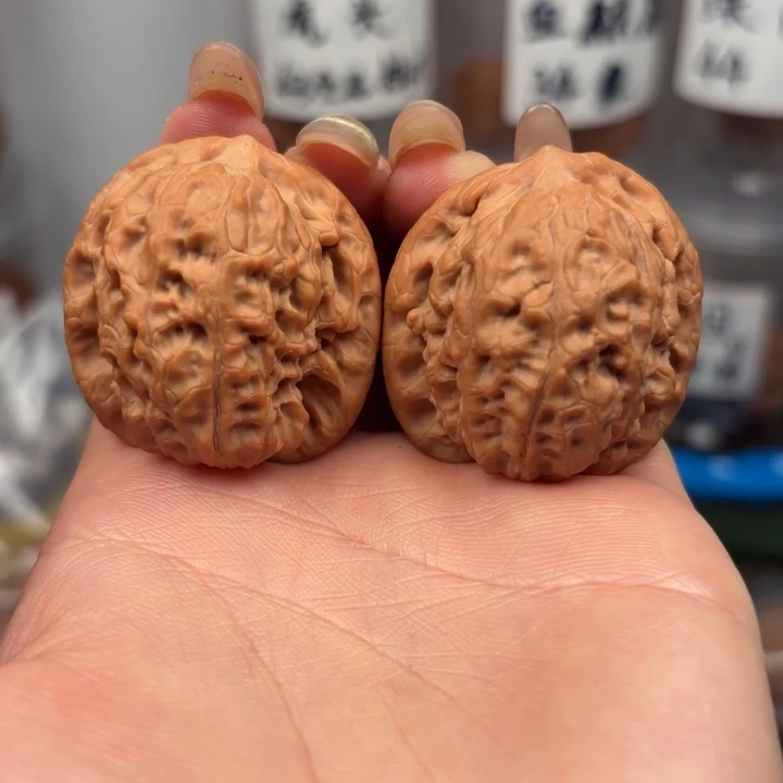 2***帅桃核吊坠36高尔夫全品