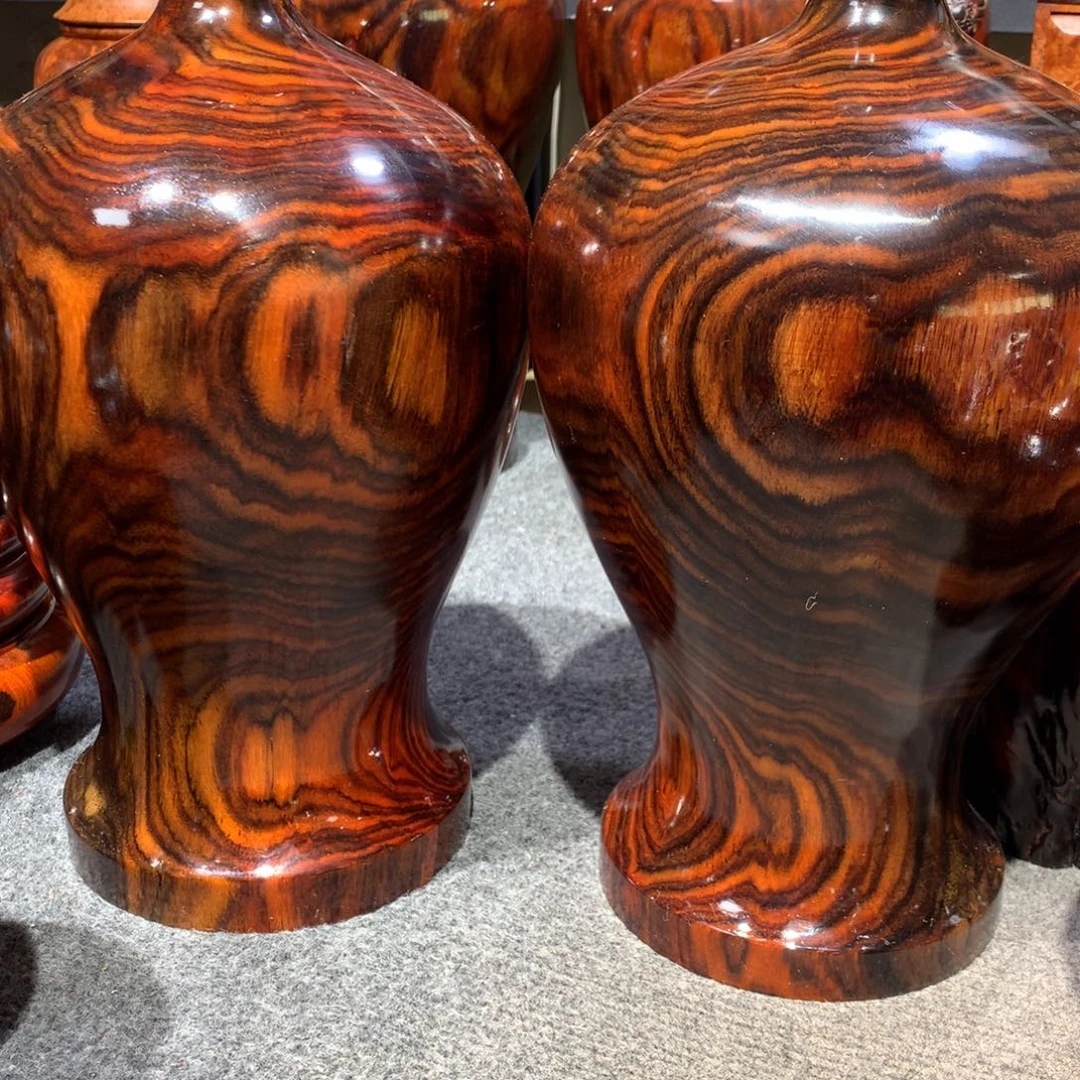 最***候木大红酸枝大花瓶一对