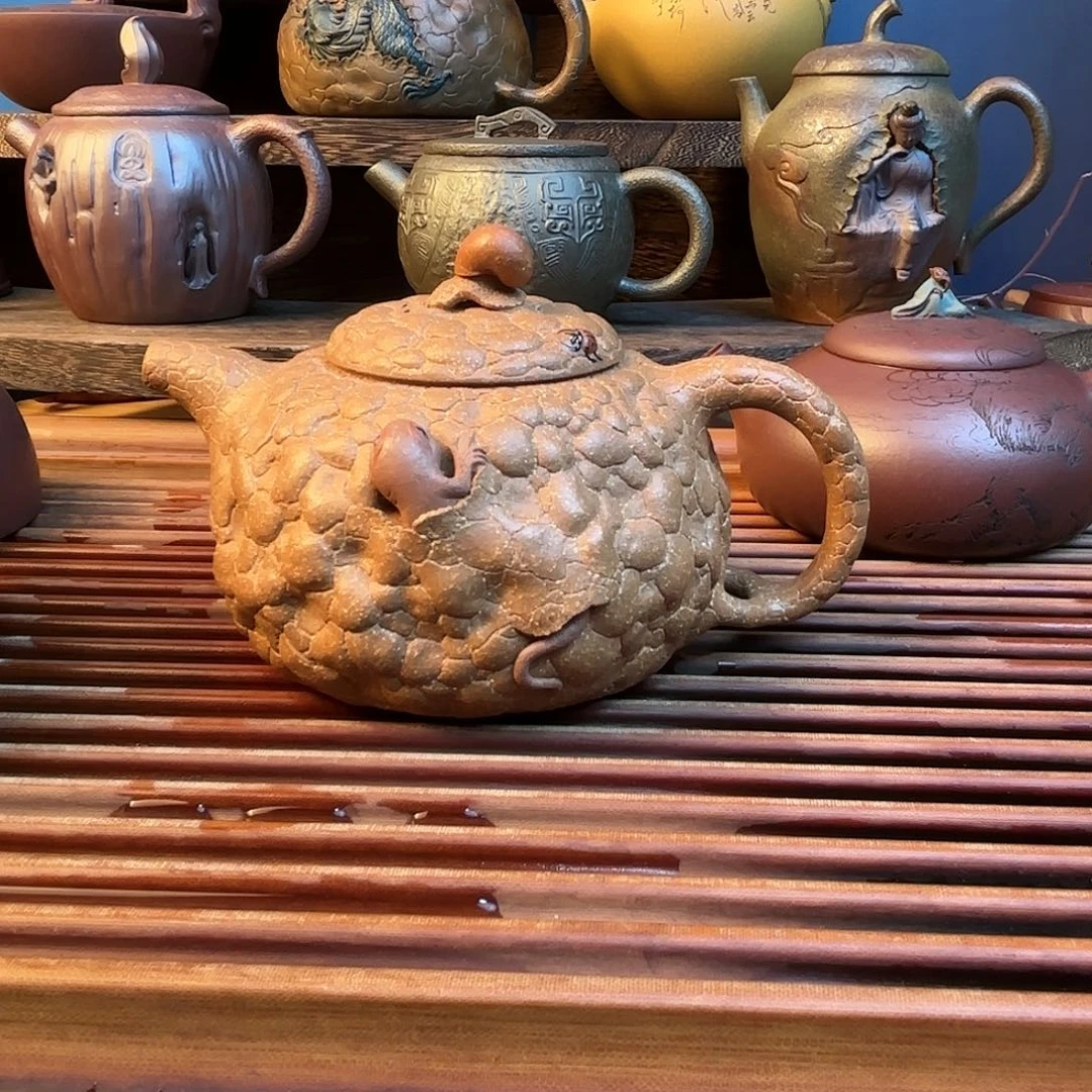 ?原矿老段泥260cc壁虎蜗牛紫砂壶