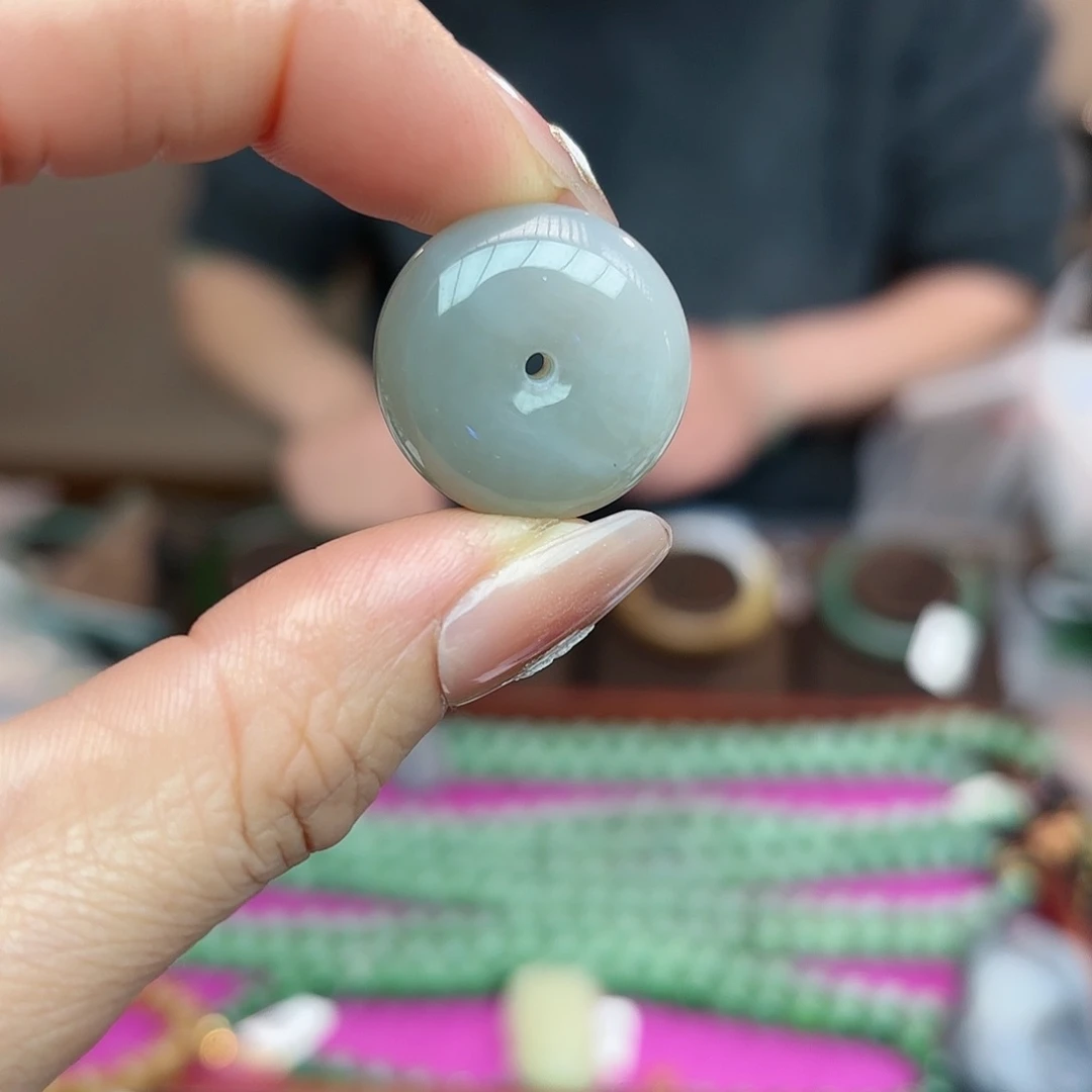 和田玉吊坠未镶嵌