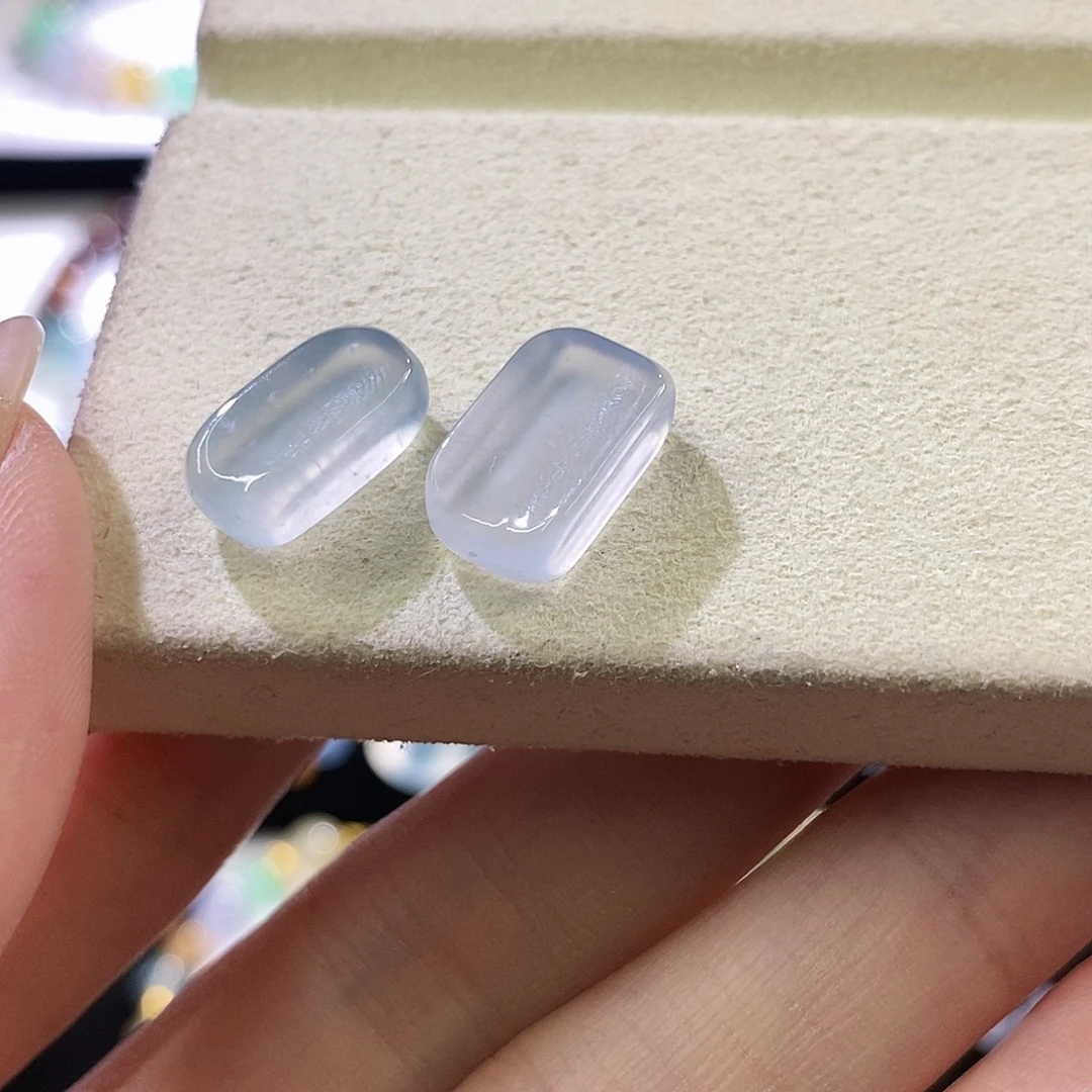 翡翠未镶嵌挂件随行